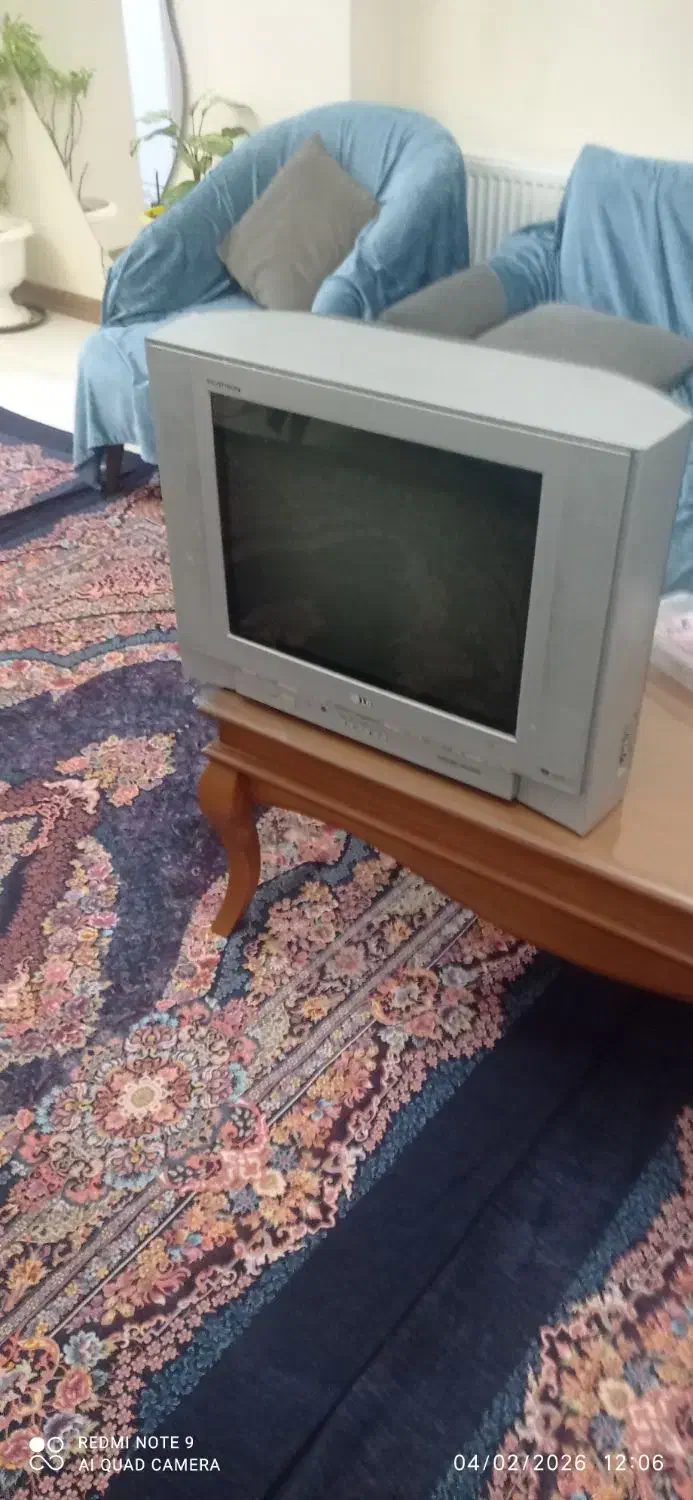 یک عدد تلویزیون|تلویزیون و پروژکتور|محمدشهر, شهرک پیام (مهرالبرز)|دیوار