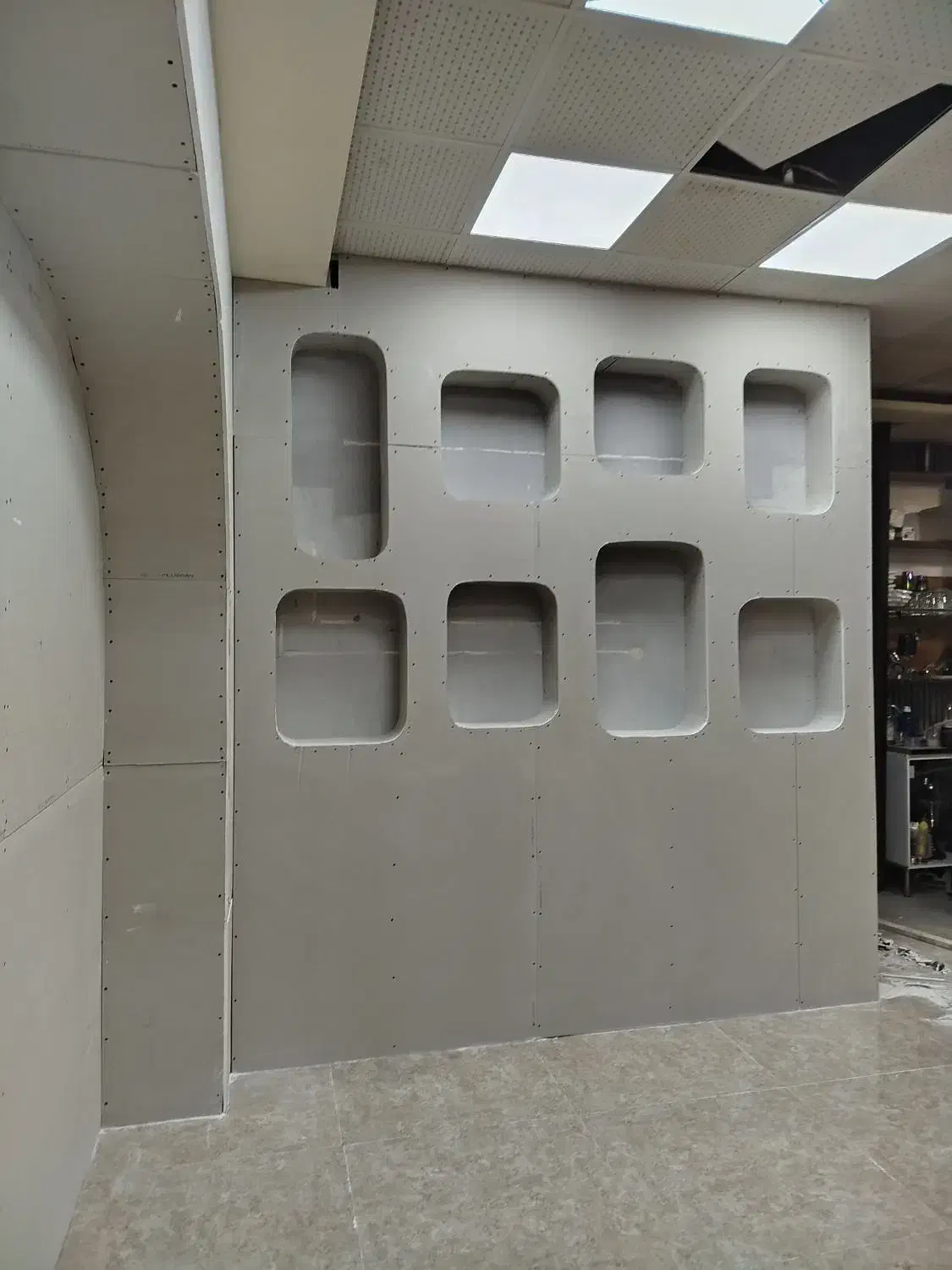 اجرای کناف تایل دیوارپوش و...|خدمات پیشه و مهارت|ارومیه, |دیوار