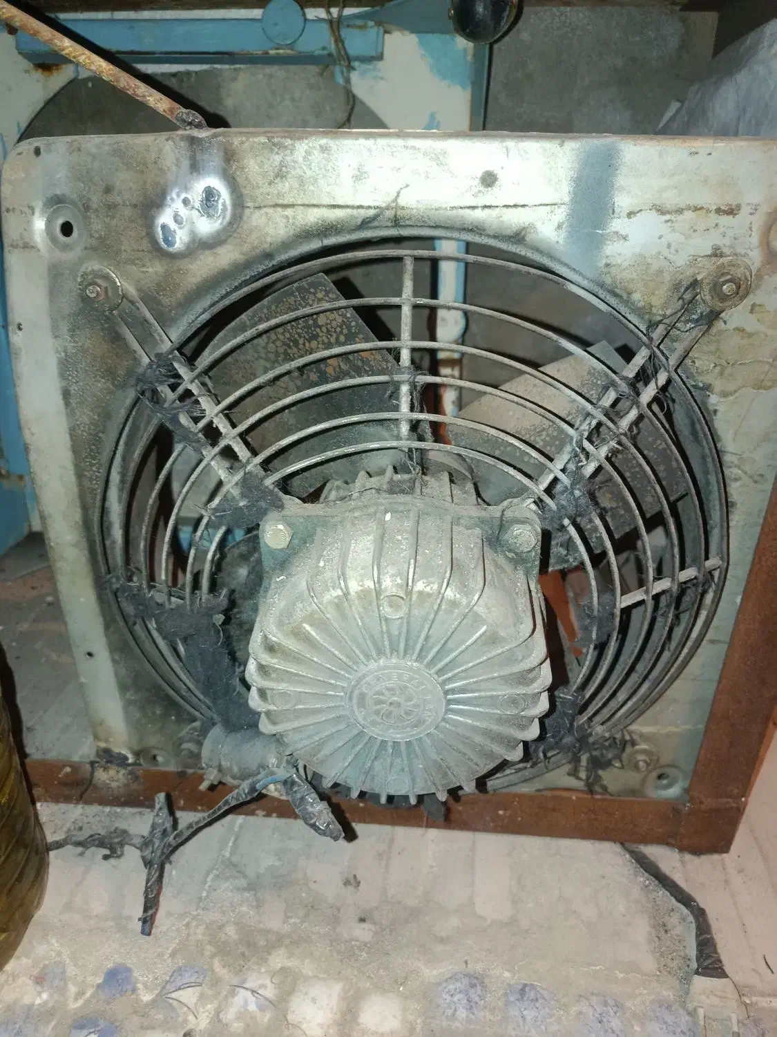 فن مکنده ،60×60با دور2800|پنکه و تصفیه‌کنندهٔ هوا|زنجان, |دیوار