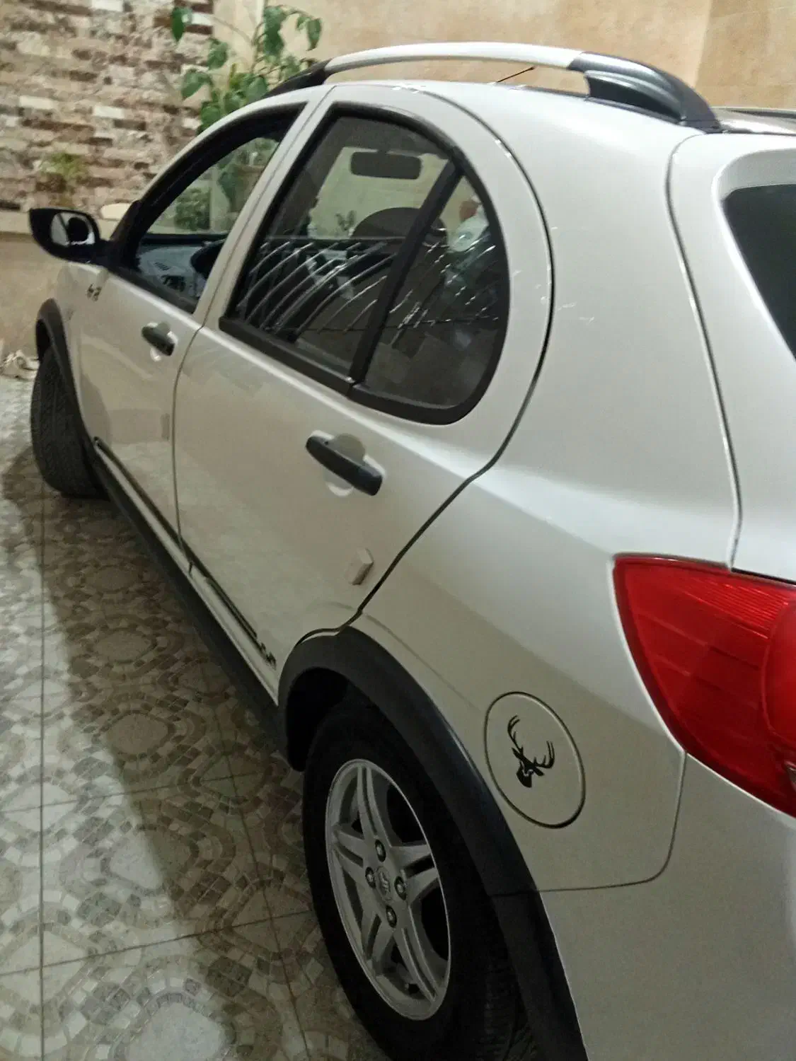 کوییک R1400سفید مشکی رینگ دار|خودرو سواری و وانت|سبزوار, هویزه|دیوار