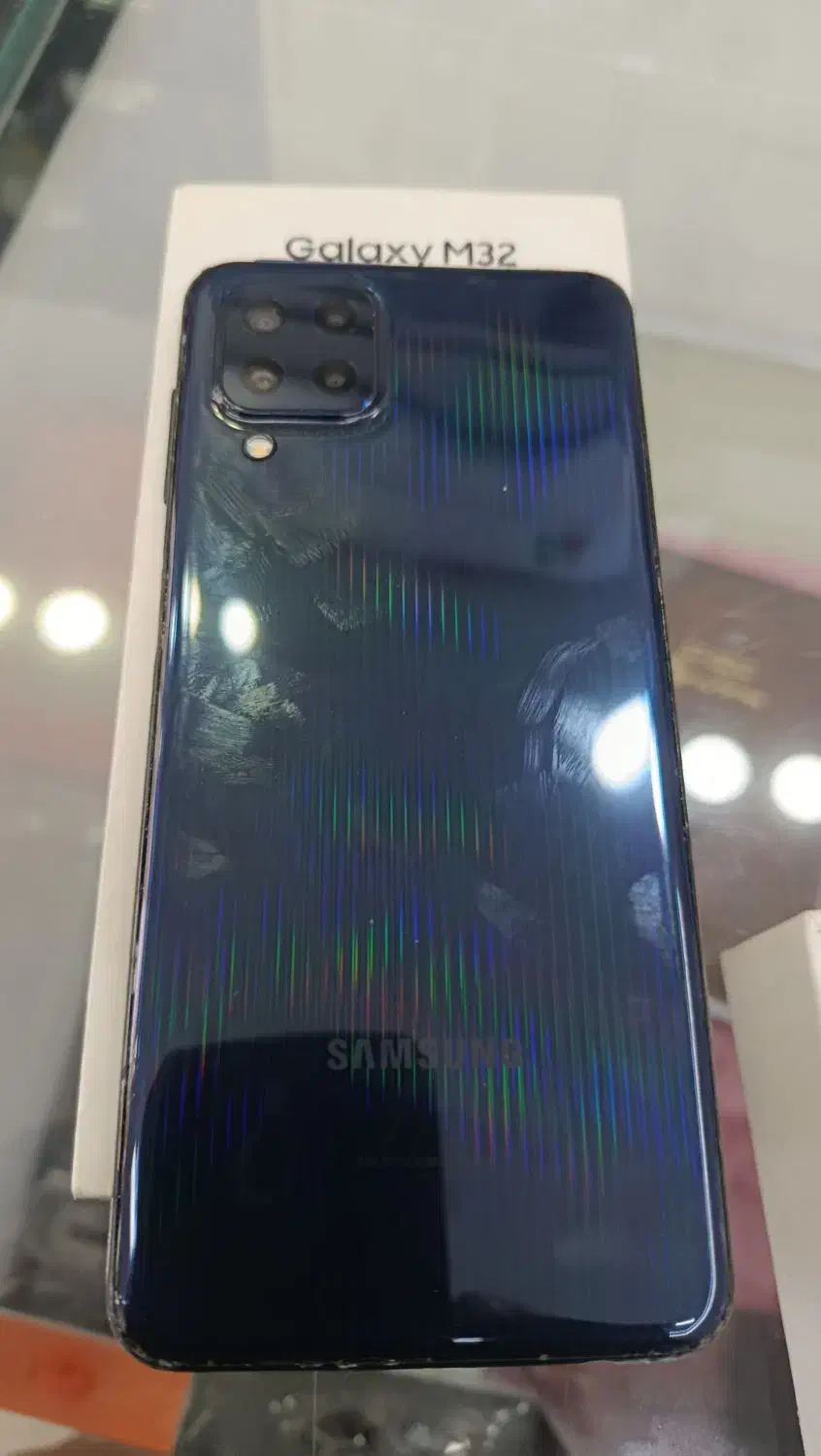 گوشیm32|موبایل|برخوار, |دیوار