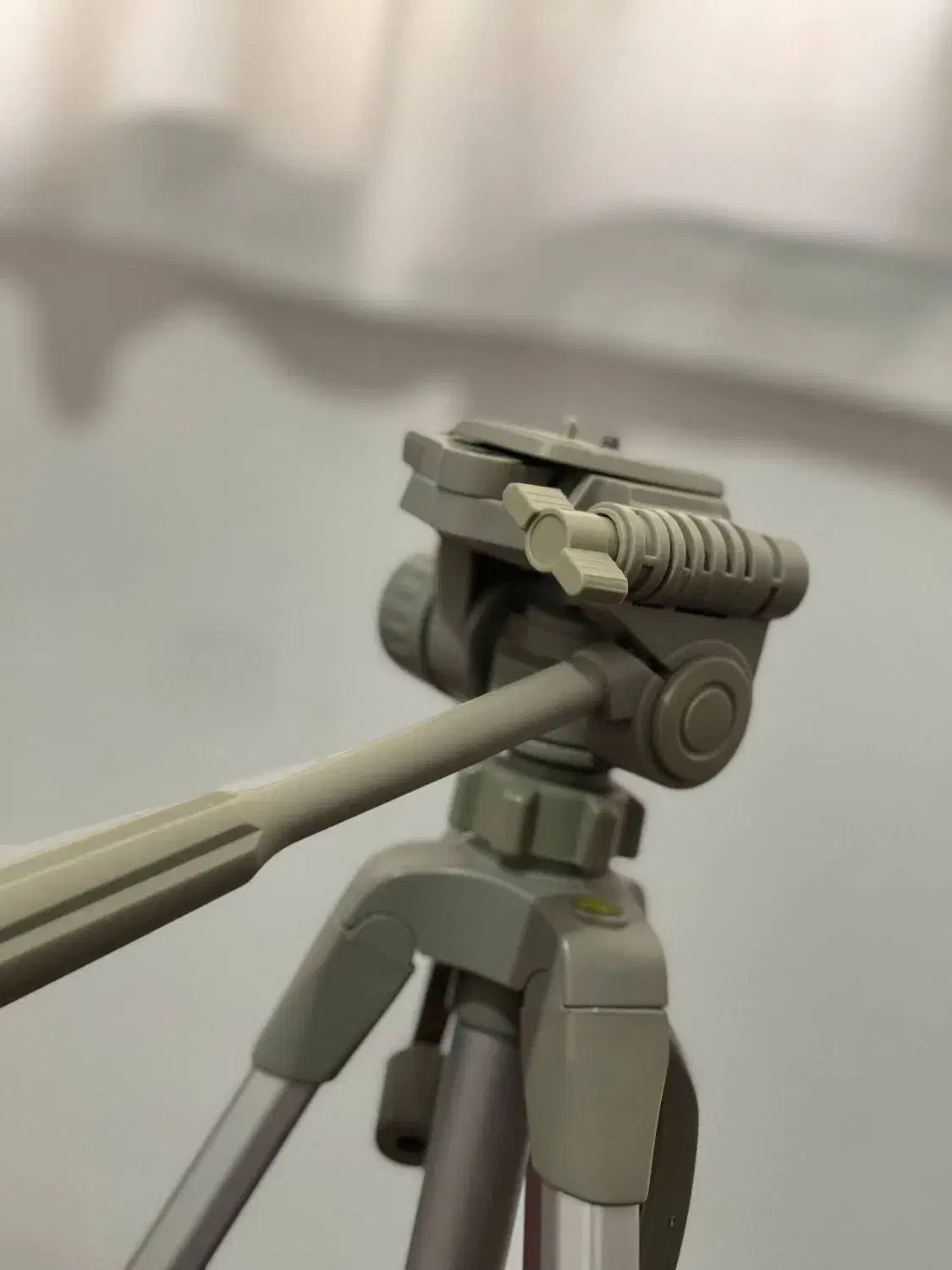 سه پایه ای دوربین عکاسی|دوربین عکاسی و فیلمبرداری|مریوان, |دیوار