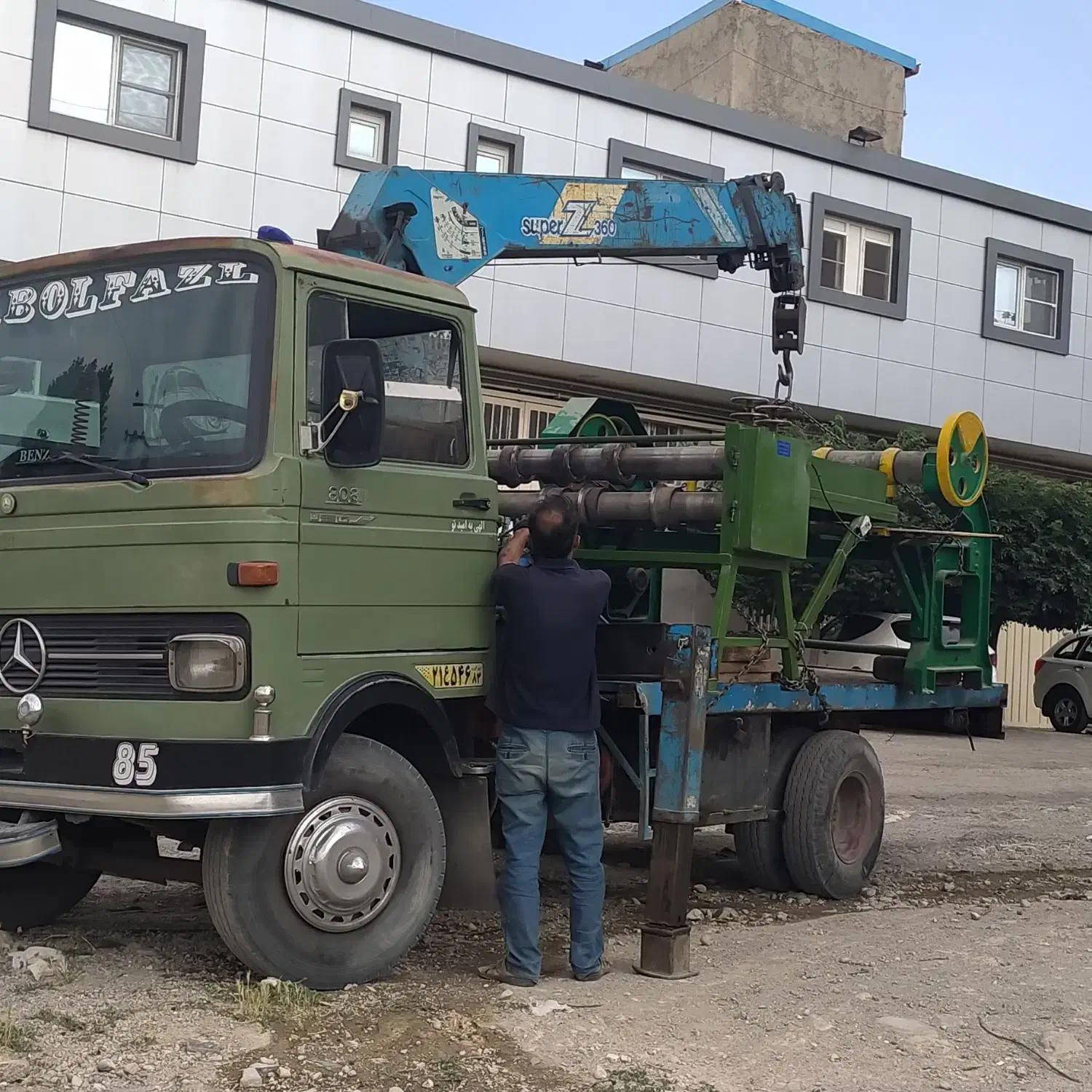 جرثقیل خاورکفی3تن دکل بلند شبانه روزی|خدمات حمل و نقل|تبریز, |دیوار