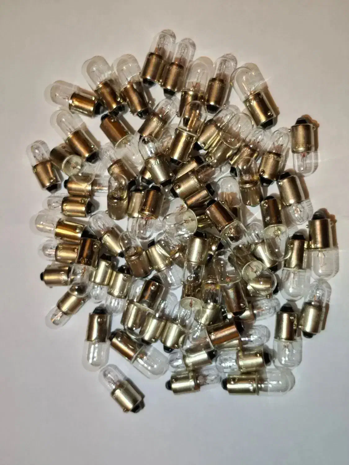 لامپ فندقی ۲۴ وات ۲ وات|لامپ و چراغ|تهران, دهقان|دیوار