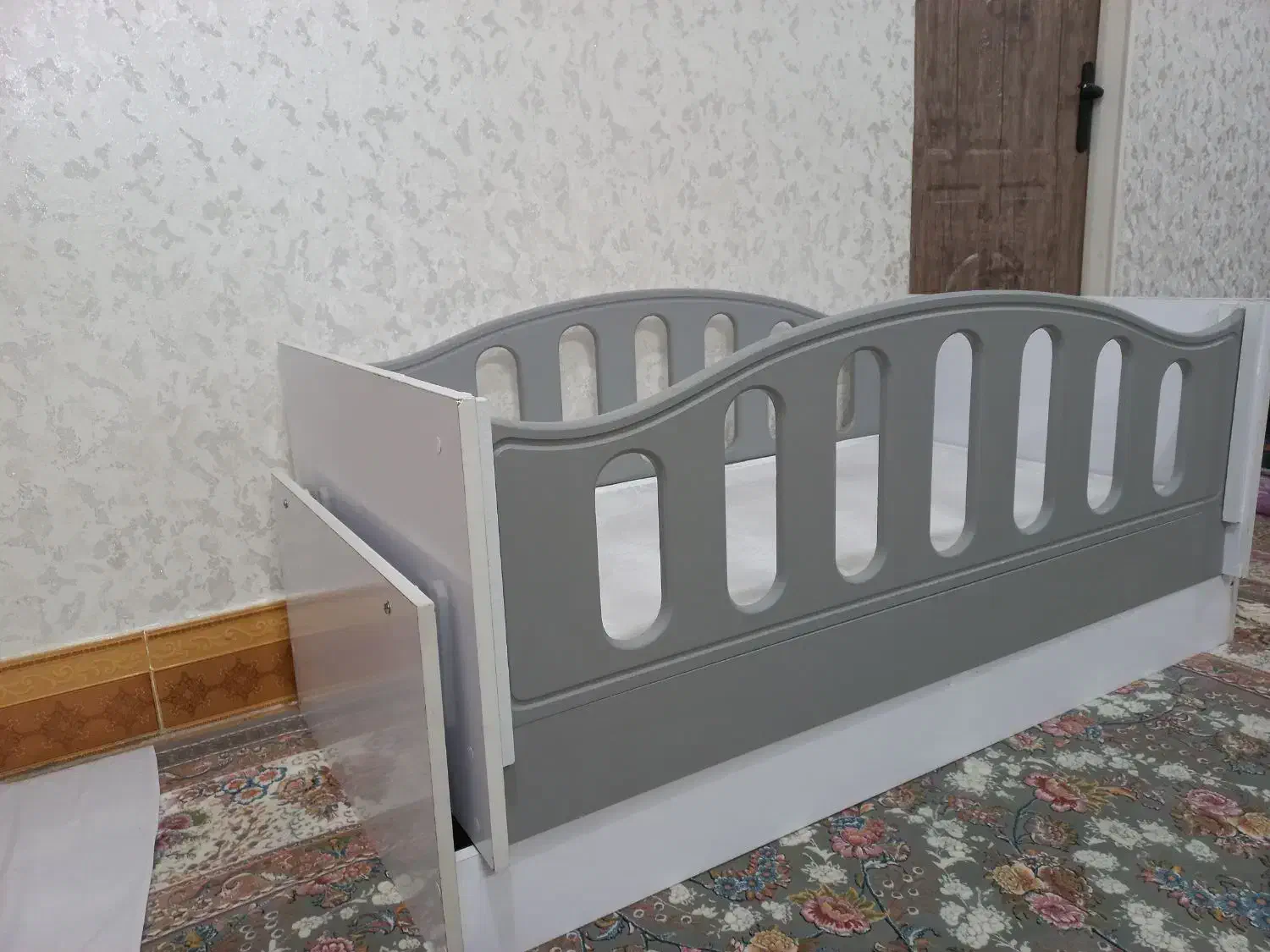 تخت گهواره ای کودک سیسمونی|تخت و صندلی بچه|مشهد, تلگرد|دیوار