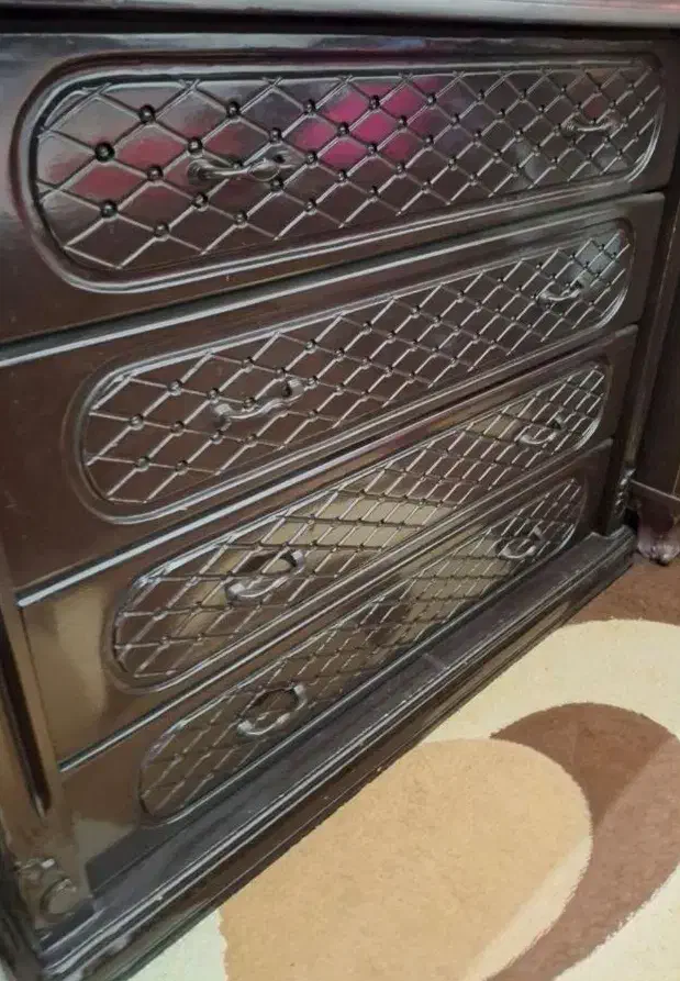 تخت خواب و میزآرایش|تخت و سرویس خواب|قم, شهید رجایی|دیوار