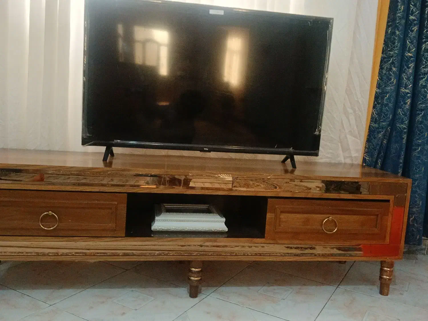 تلیوزیون|تلویزیون و پروژکتور|شهریار, شهریار|دیوار