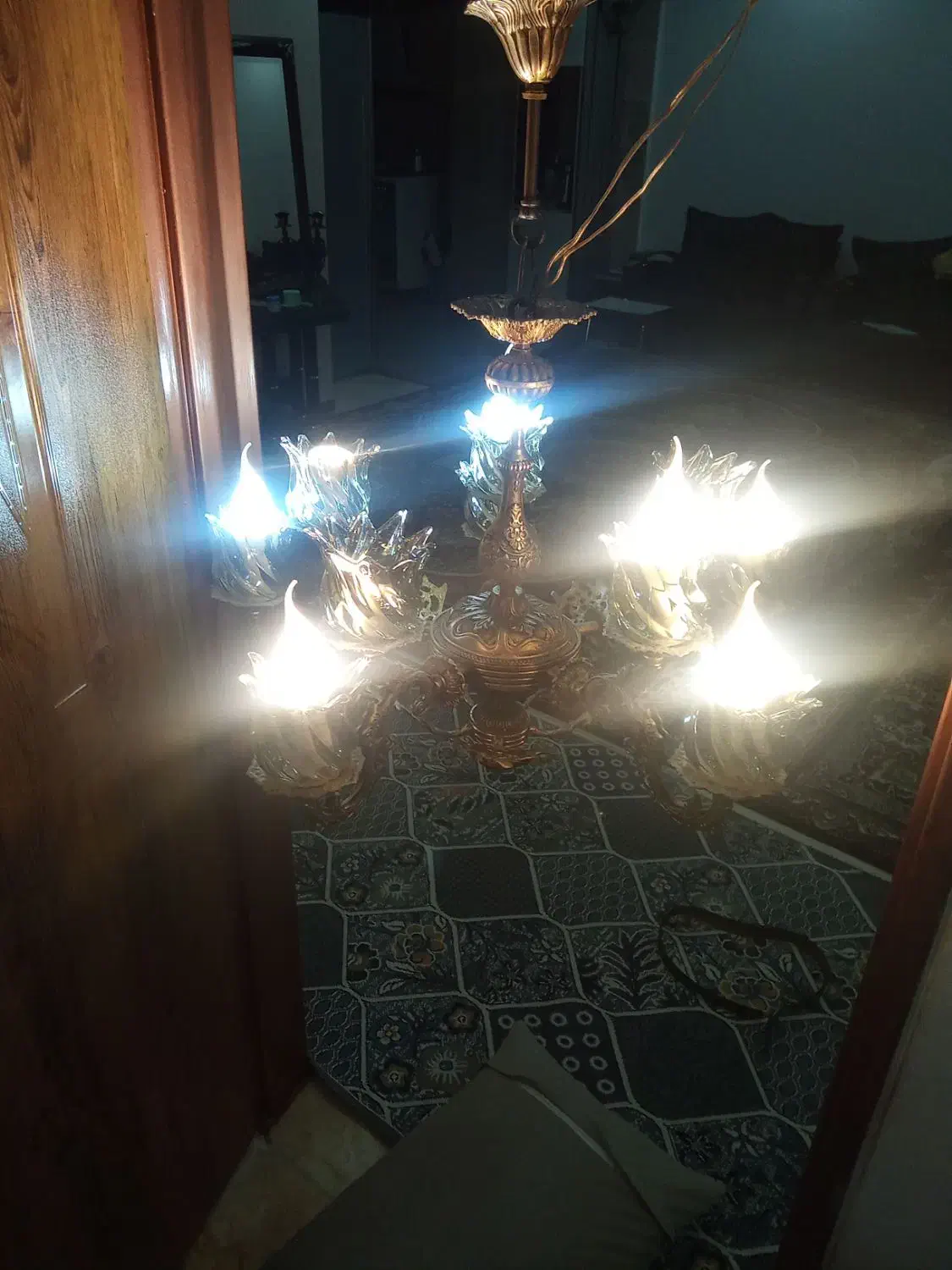 لوستر 5شعله دوبل 10 تا لامپ میخوره|لوستر و چراغ آویز|گلستان (تهران), |دیوار