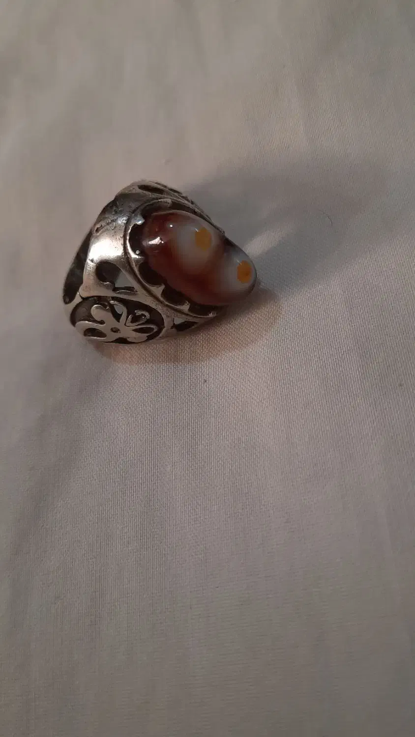 انگوشتر باباقوری|کلکسیون اشیاء عتیقه|گرمسار, |دیوار