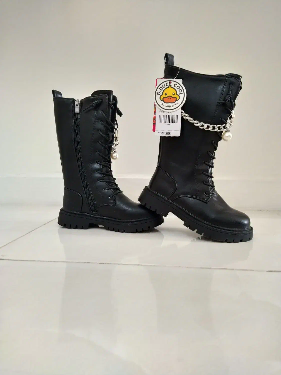 بوت کتانی و صندل بچگانه|عمده‌فروشی|تهران, فلسطین (میدان انقلاب)|دیوار