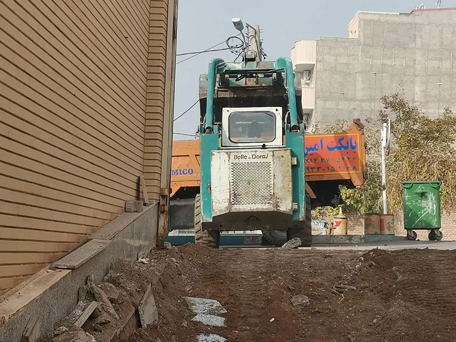 bobcat Amin|خدمات باغبانی و درختکاری|صوفیان, |دیوار