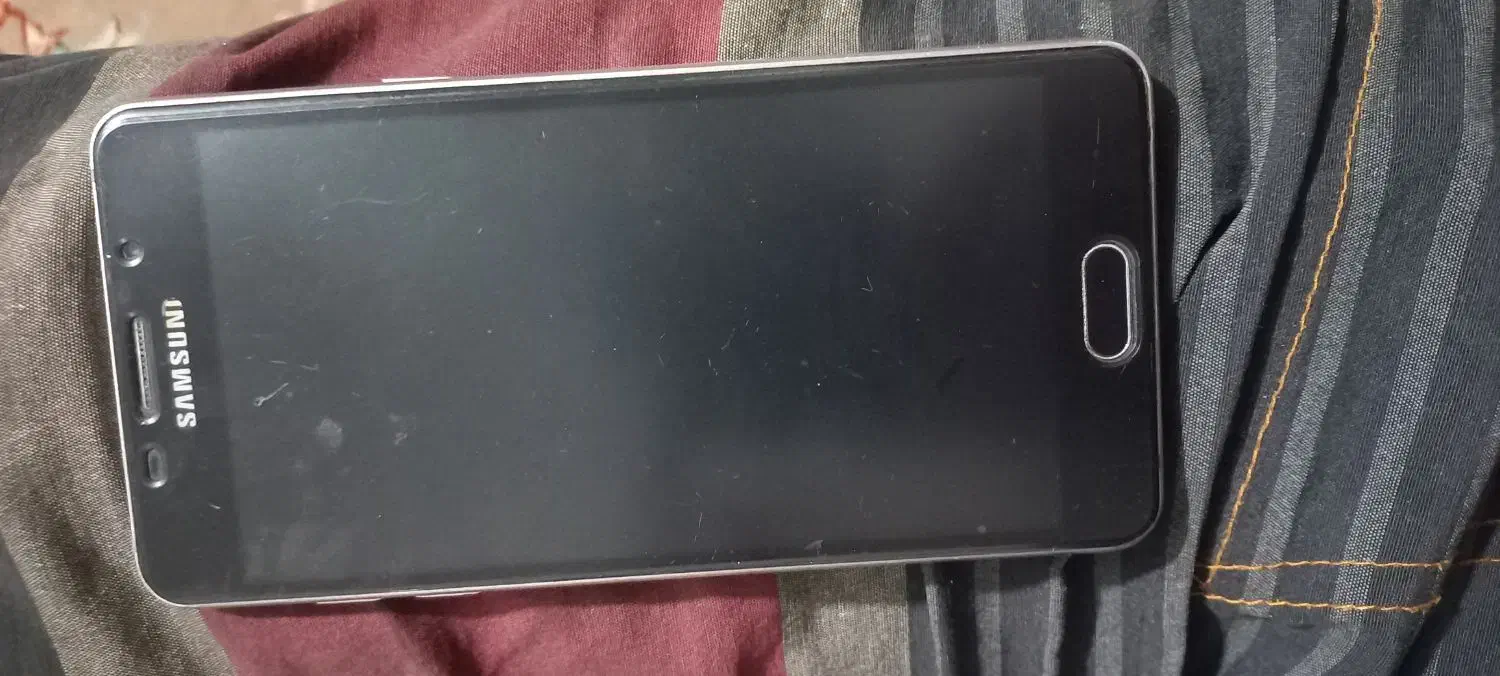 سامسونگ a5 کارتون دارد آگهی بخونید وقت نگیریم|موبایل|کرج, احدآباد|دیوار