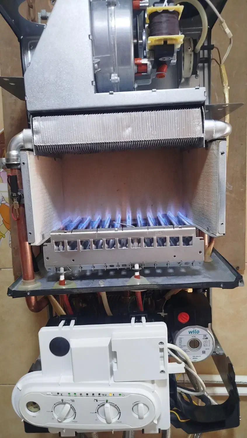 پکیج ۲۴هزار ایران رادیاتور بلوک برنجی|آبگرمکن، پکیج، شوفاژ|شهریار, شهرک وائین|دیوار