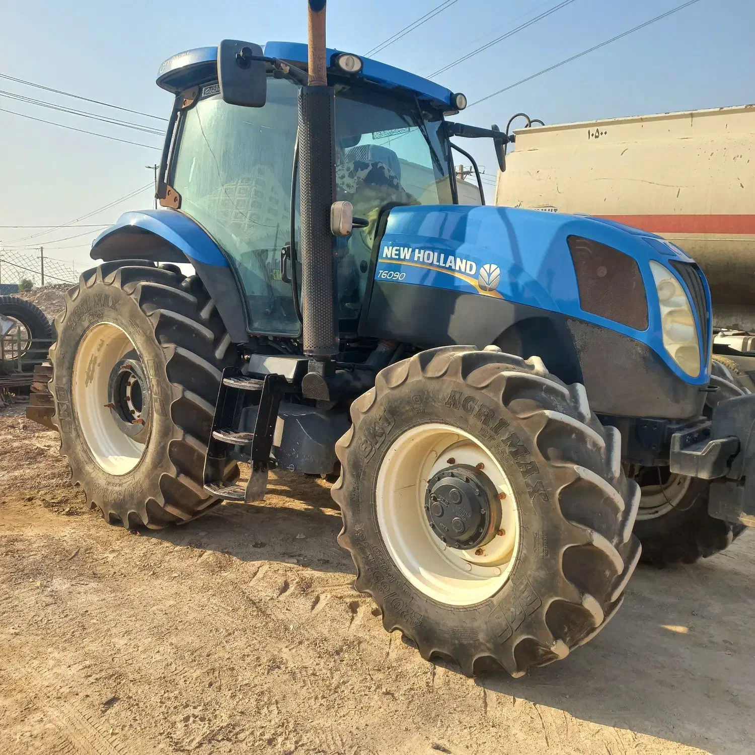 فروش تراکتور نیوهلند ۶۰۹۰  ۲۰۱۷|خودرو سنگین|اهواز, زرگان|دیوار