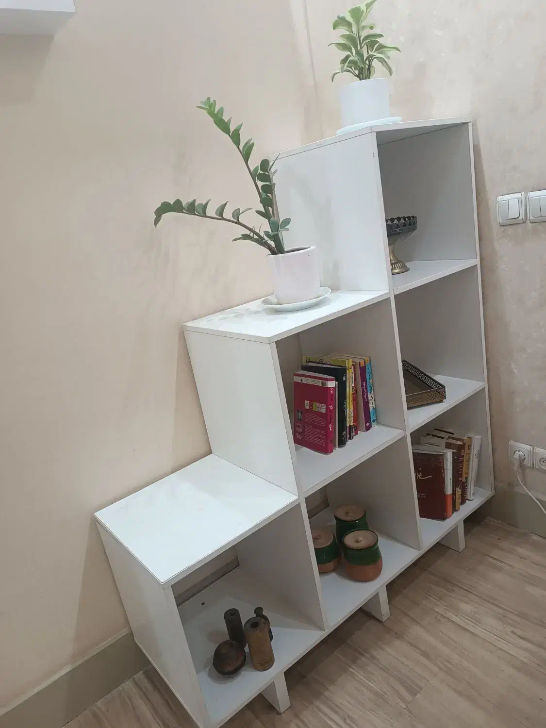 کتابخانه یا ویترین اسپرت یا قفسه اسباب بازی کودک|کتابخانه، شلف، قفسه‌های دیواری|اصفهان, سپاهان‌شهر|دیوار