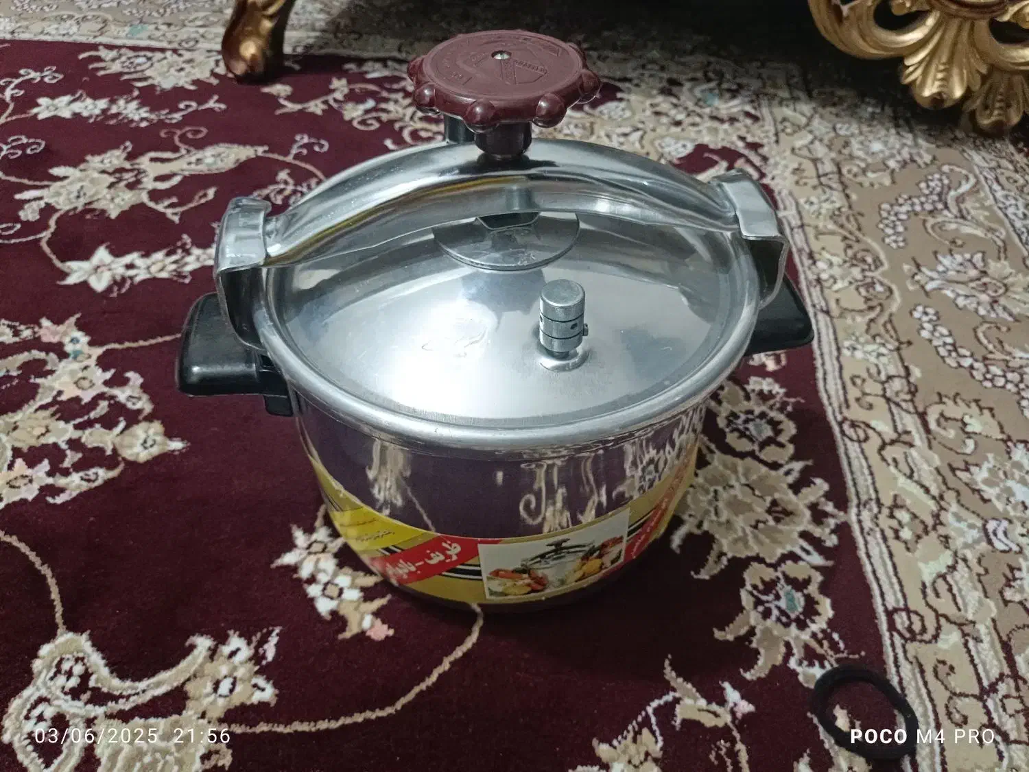 یک عدد زودپز ایرانی|ظروف پختوپز|شاهینشهر, فردوسی|دیوار