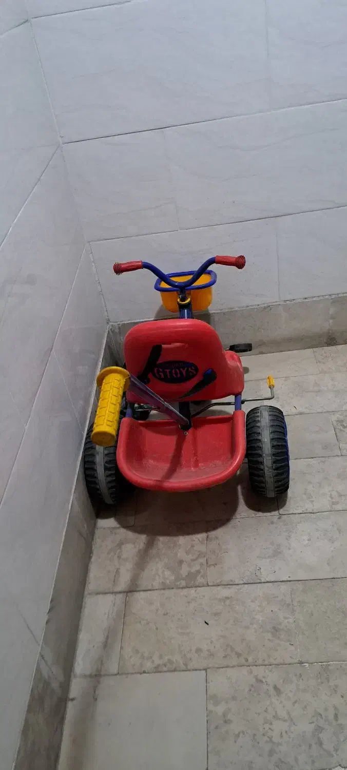 سه چرخه دسته دار|اسباب و اثاث بچه|اندیشه, اندیشه فاز ۴|دیوار