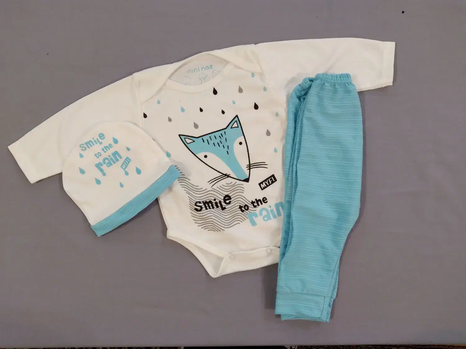 لباس بچگانه|کفش و لباس بچه|فردوس (خراسان), |دیوار