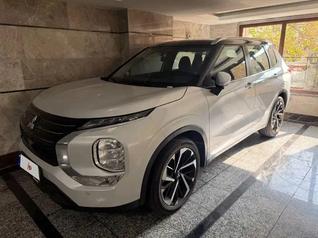 ۱/۸۰۰ تا کار ۲۰۲۳ در حد Hلاین|خودرو سواری و وانت|تهران, سعادتآباد|دیوار