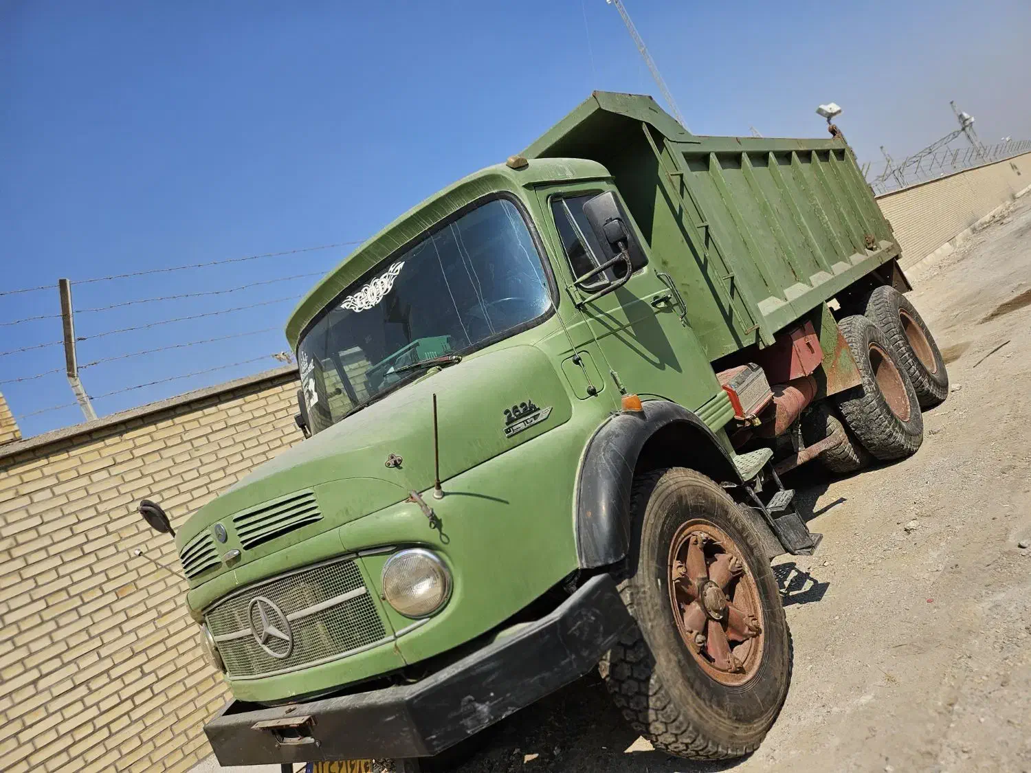 بنز کمپرسی ده چرخ ۲۶ تن سه محور اجاره داده میشود.|خودرو سنگین|بندرعباس, |دیوار