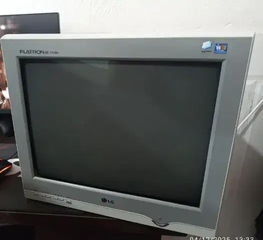 مانیتور کامپیوتر|قطعات و لوازم جانبی رایانه|یاسوج, |دیوار