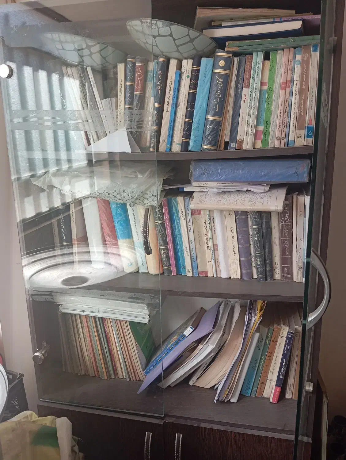 کتابخانه|کتابخانه، شلف، قفسه‌های دیواری|اراک, |دیوار