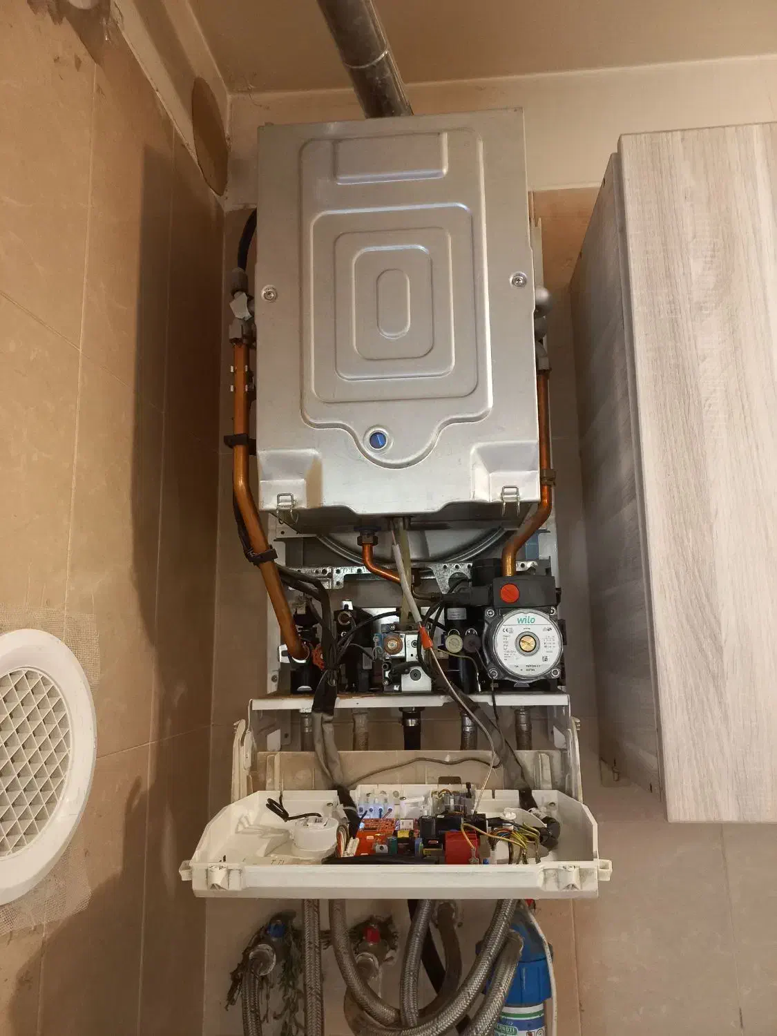 نصب وتعمیرات پکیج وآبگرمکن و رادیاتور (محمدپور)|خدمات پیشه و مهارت|دماوند, گیلاوند|دیوار