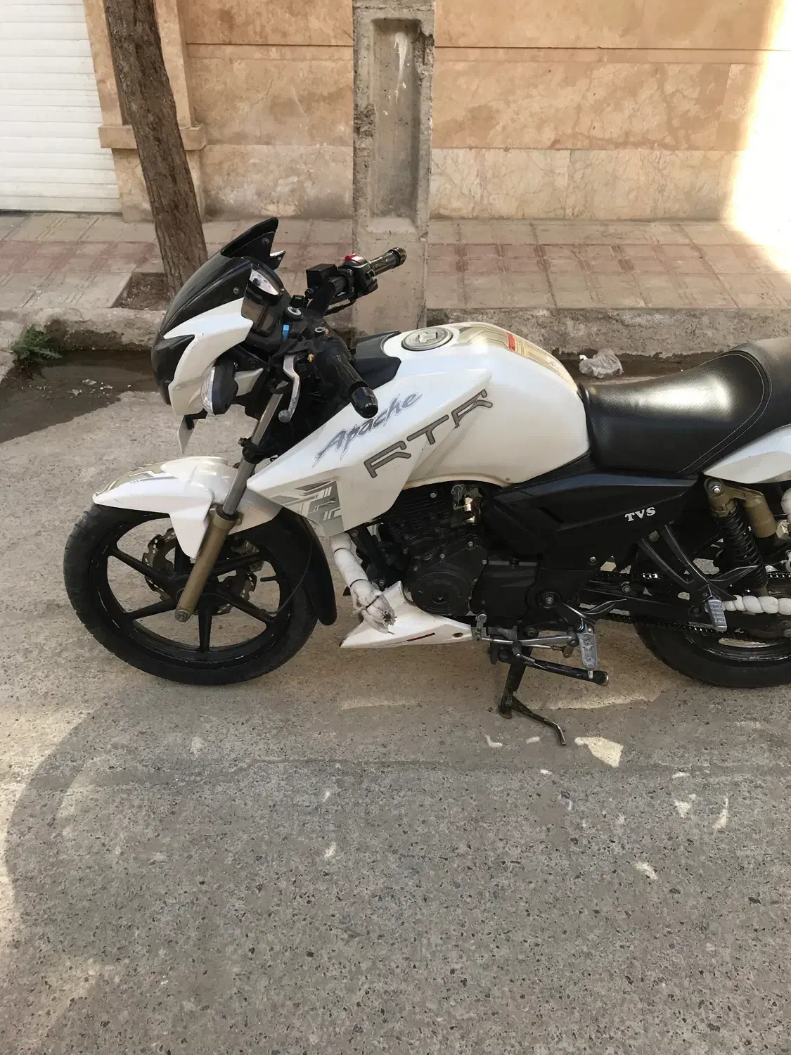 اپاچی۹۳|موتورسیکلت|سبزوار, قصبه غربی|دیوار