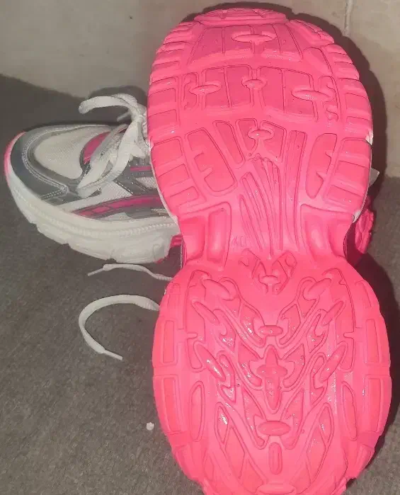 کتونی شیک و جذاب|کیف، کفش، کمربند|قم, علی آباد سعدگان|دیوار