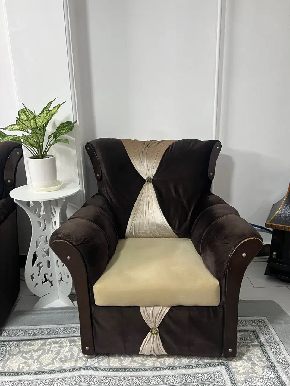 مبلمان|مبلمان خانگی و میز عسلی|رشت, شهرک قدس|دیوار