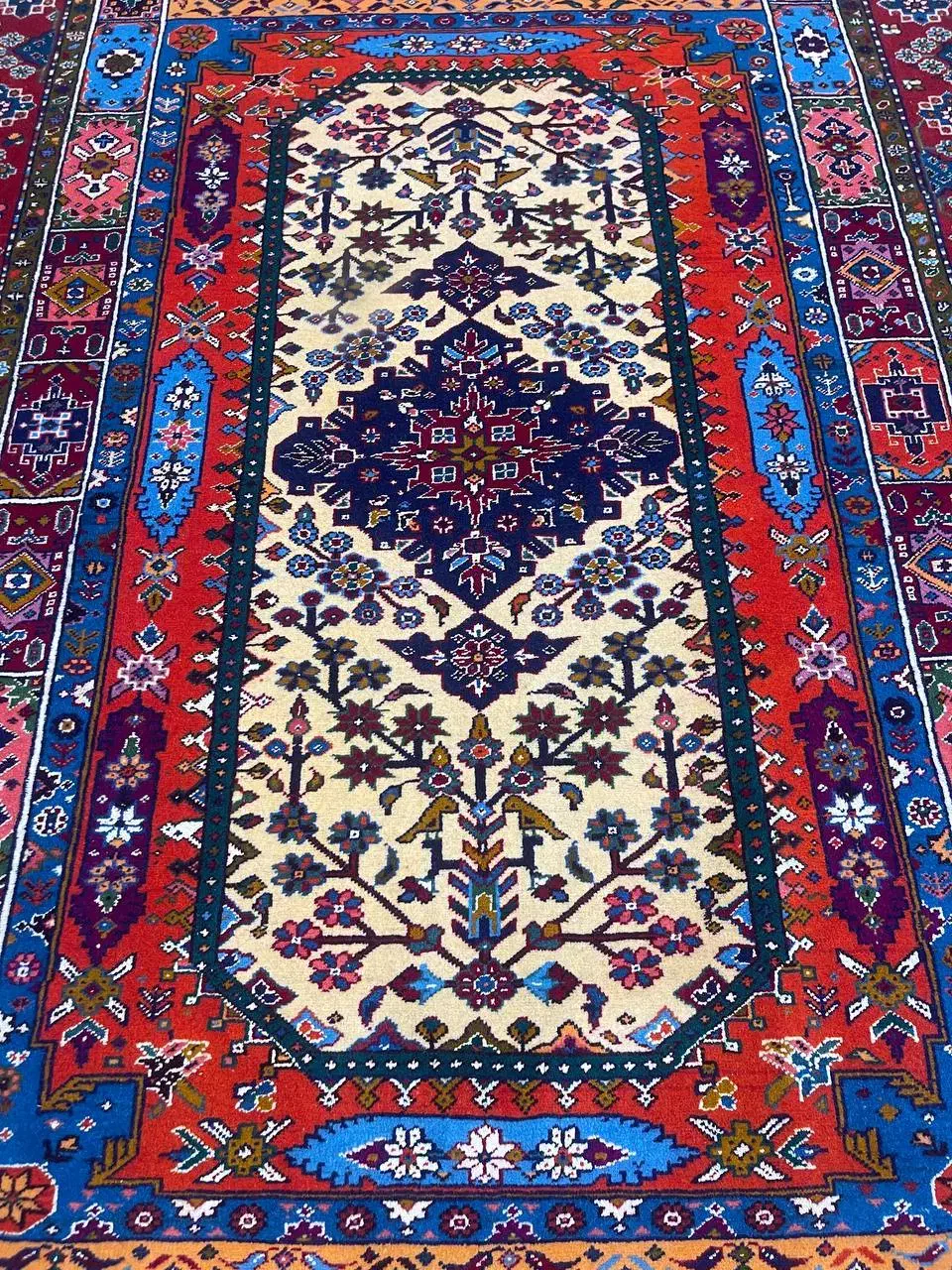 فرش دستباف (بساک)۳ متری چله ابریشم نقشه قم|فرش|مشکیندشت, |دیوار