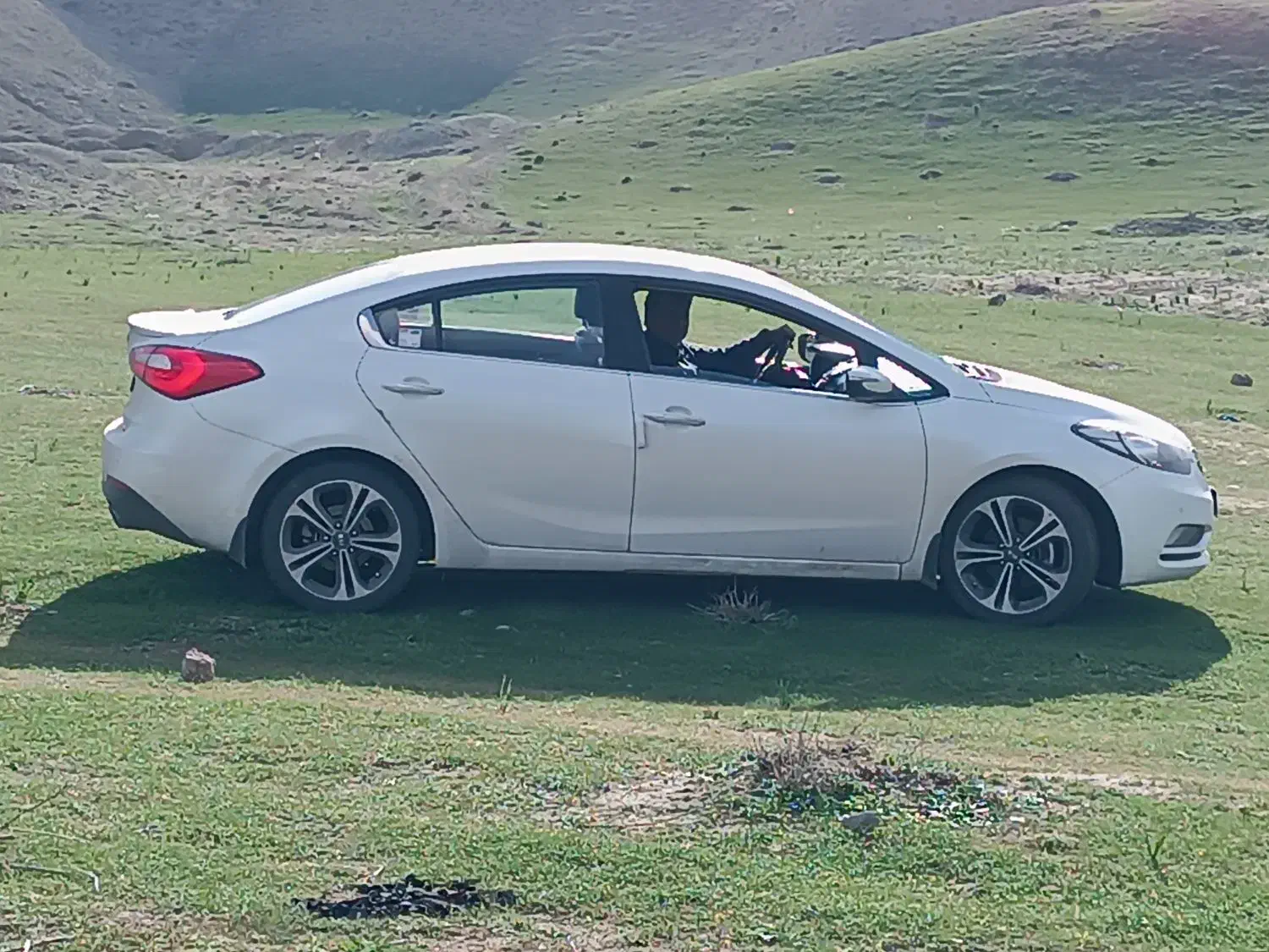 KIA سراتو YD2.0 وارداتی فول 2015 بدون رنگ|خودرو سواری و وانت|مشهد, رضاشهر|دیوار