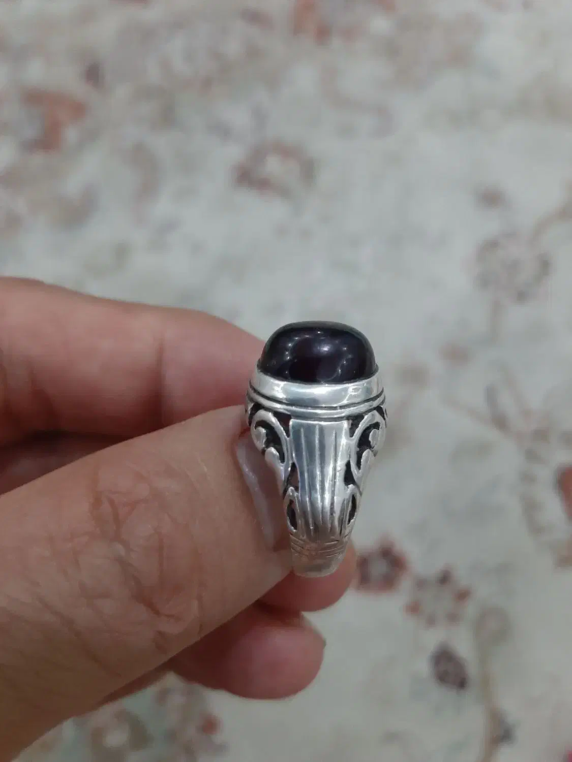 انگشتر عقیق سرخ کهنه|جواهرات|پرند, فاز ۲|دیوار