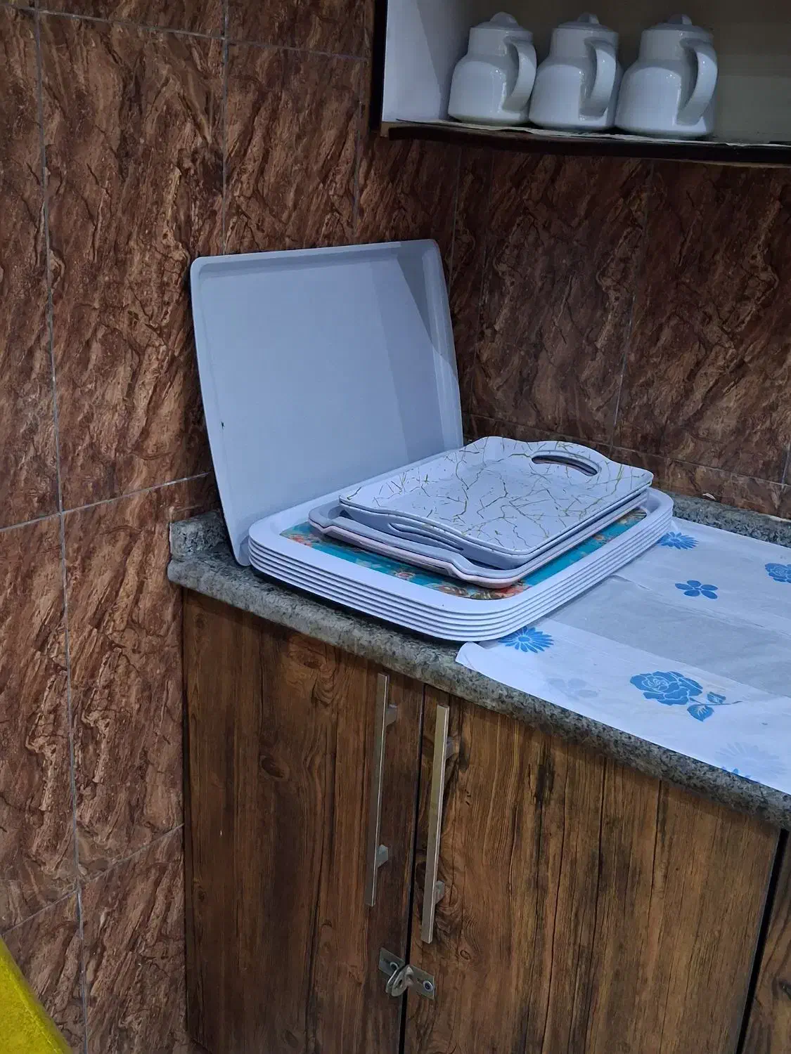 فروش ظرف کافه رستوران|کافی‌شاپ و رستوران|خمام, |دیوار