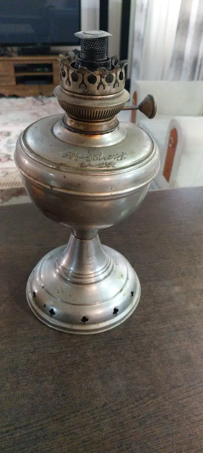 چراغ قدیمی|کلکسیون اشیاء عتیقه|تهران, پرستار|دیوار