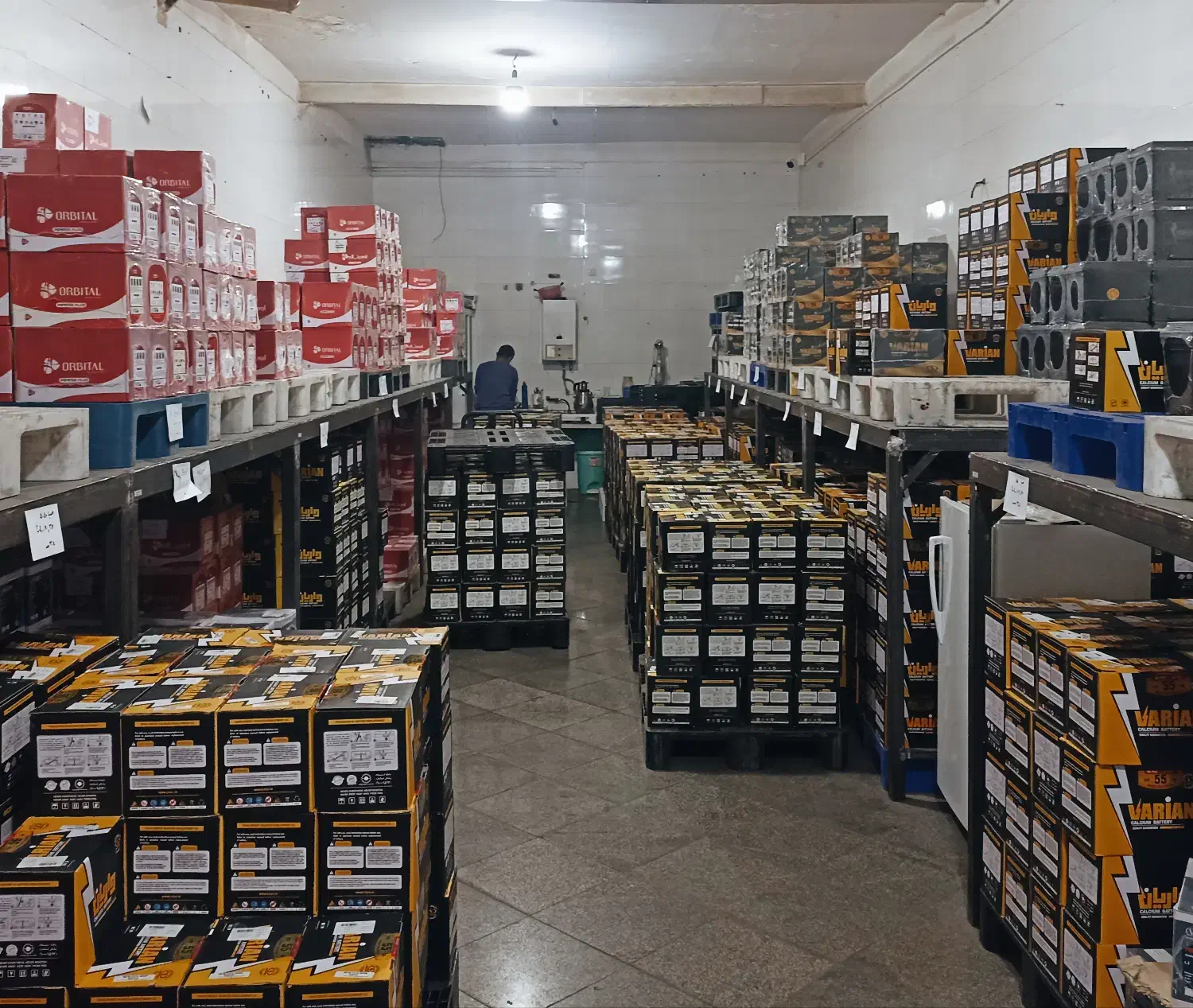 باتری ماشین خودرو استوک دست دوم کارکرده با گارانتی|قطعات یدکی و لوازم جانبی|تهران, اتحاد|دیوار