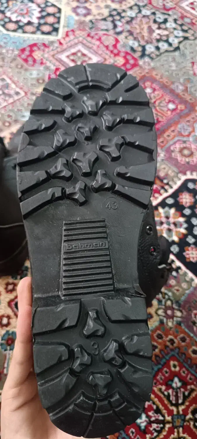 پوتین نظامی|کیف، کفش، کمربند|خرم‌آباد, |دیوار