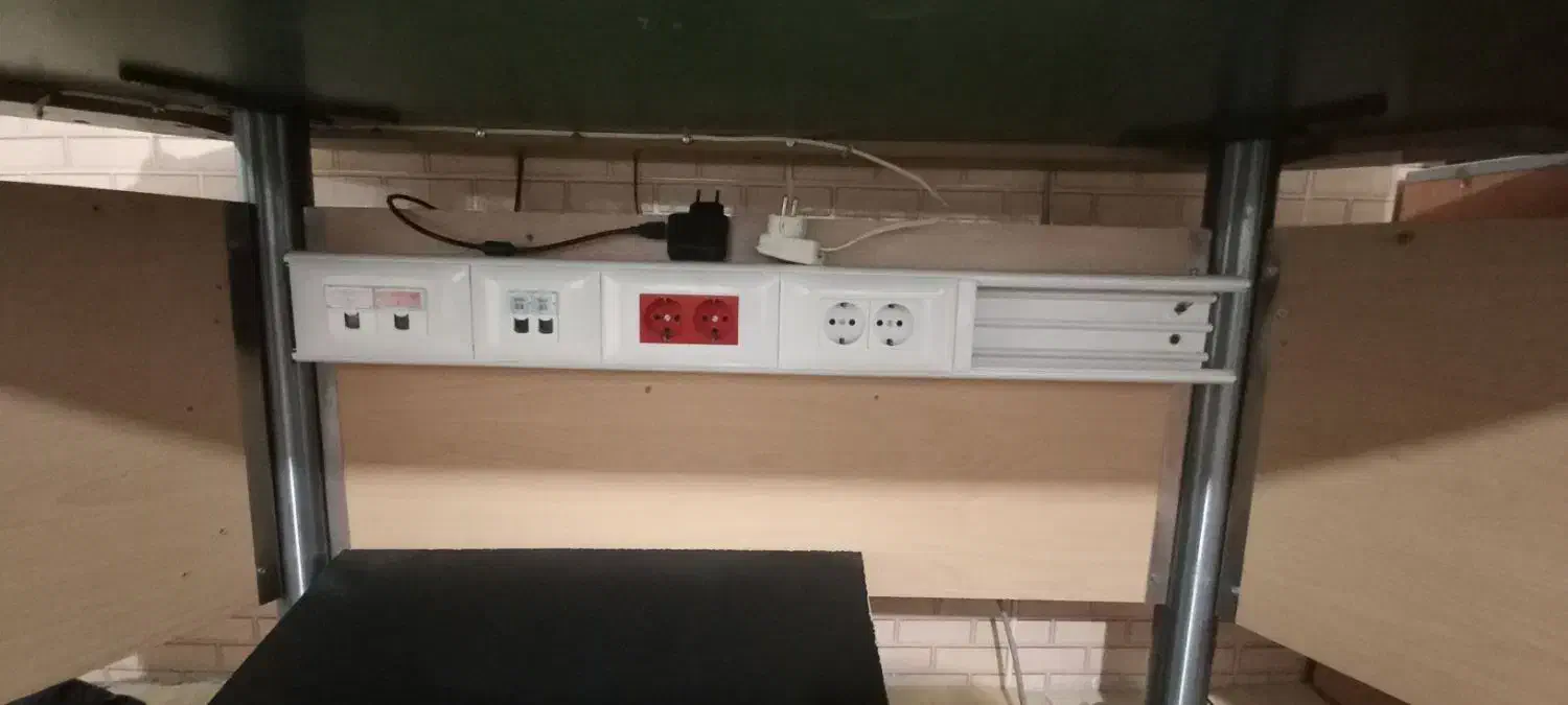 پریز برق و پریز شبکه  مخصوص میز کامپیوتر|قطعات و لوازم جانبی رایانه|مراغه, |دیوار