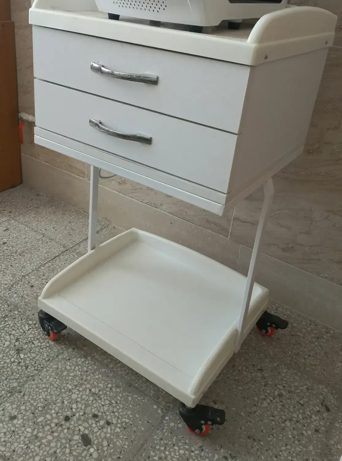 دسته دوم در حد نو|پزشکی|الیگودرز, |دیوار