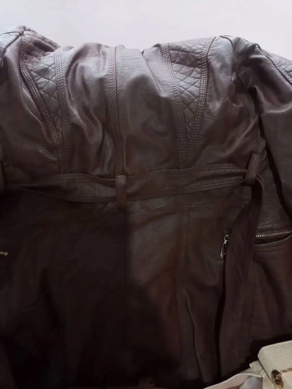 لباس تمیز  و نو دخترانه /زنانه|لباس|رودهن, |دیوار