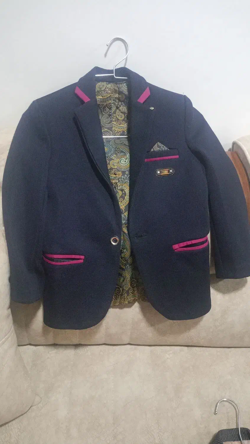 کت و کاوپاتول|لباس|بوکان, |دیوار