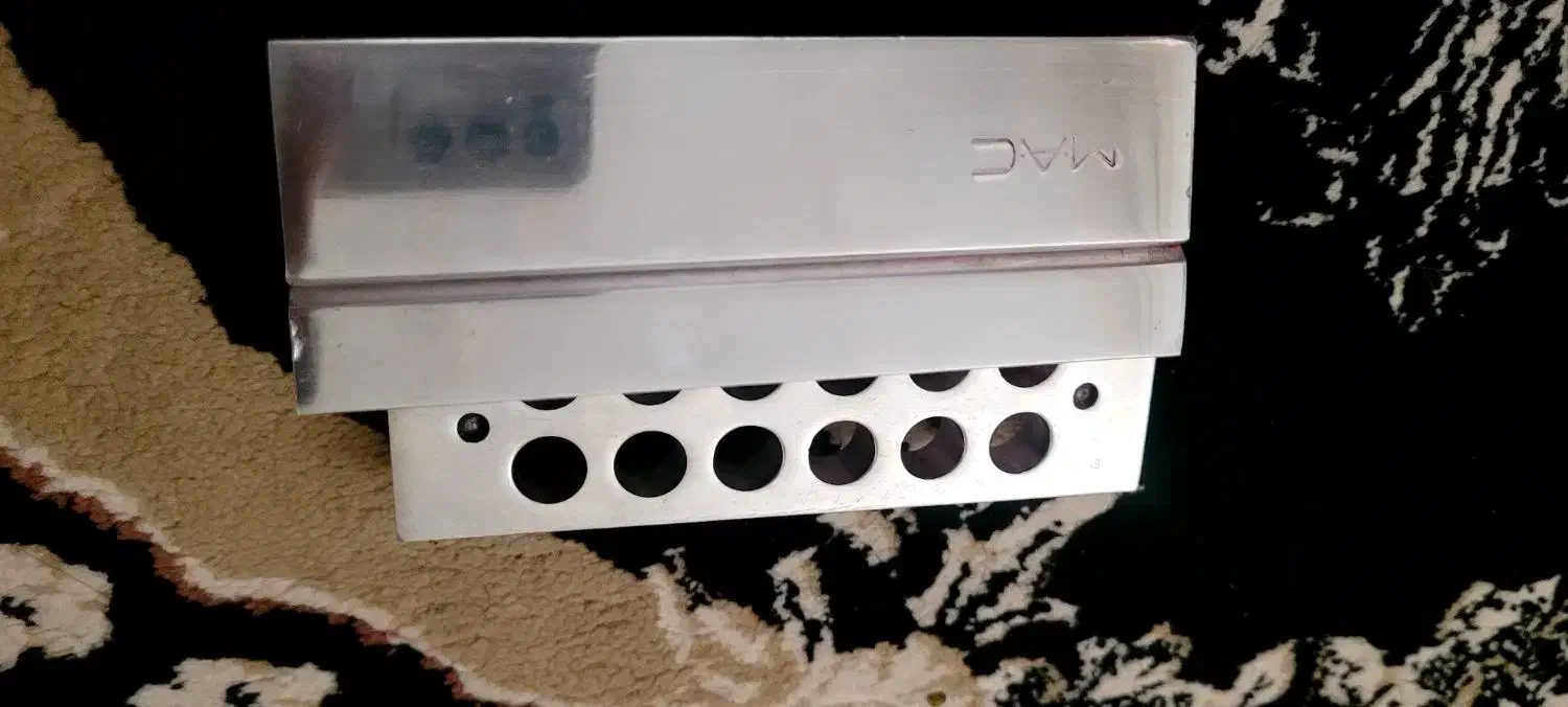 قالب رژلب سازی 12تایی فلزی پولیش خورده|آرایشی، بهداشتی، درمانی|قم, باجک سه|دیوار