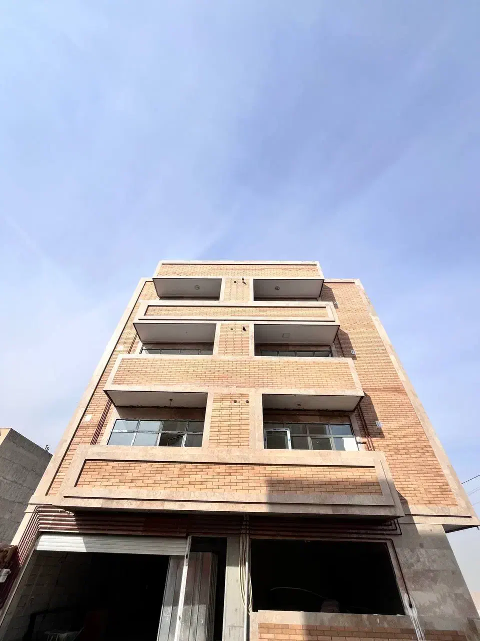 اجاره زیرزمین/۱۸۵متر/دارای تمامی امکانات|اجارهٔ مغازه و غرفه|سهند, |دیوار