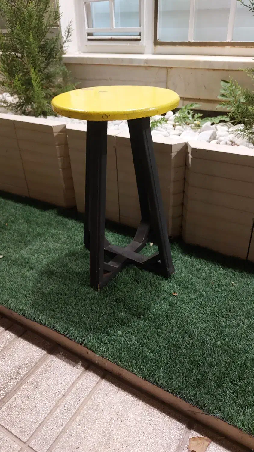 صندلی چهار پایه چوب روس رنگ شده|صندلی و نیمکت|فردوس (خراسان), |دیوار