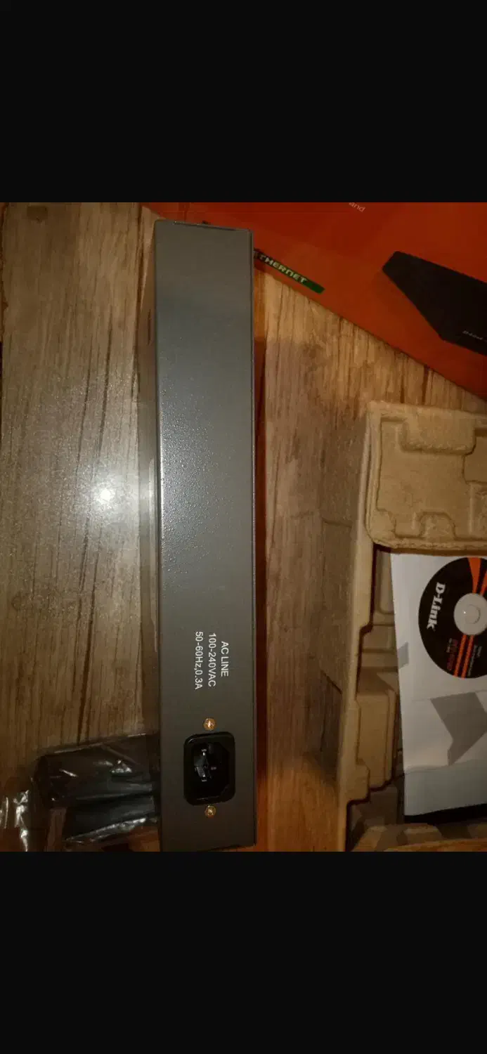 سوییچ شبکه 16پورتی دیلینک نو استفاده نشده|مودم و تجهیزات شبکه|تهران, نارمک|دیوار