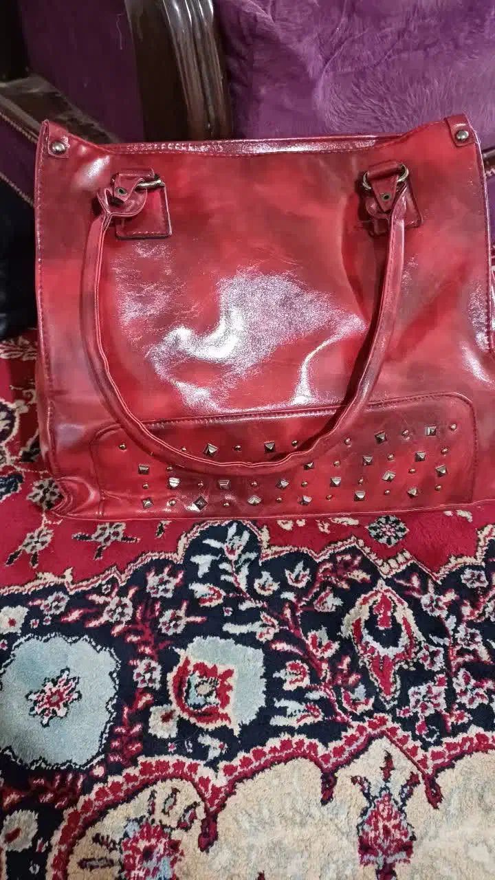 کیف طرح فیل ۲۵۰ ، بچه گانه ۲۰۰ زنانه ۴۰۰|کیف، کفش، کمربند|میبد, |دیوار