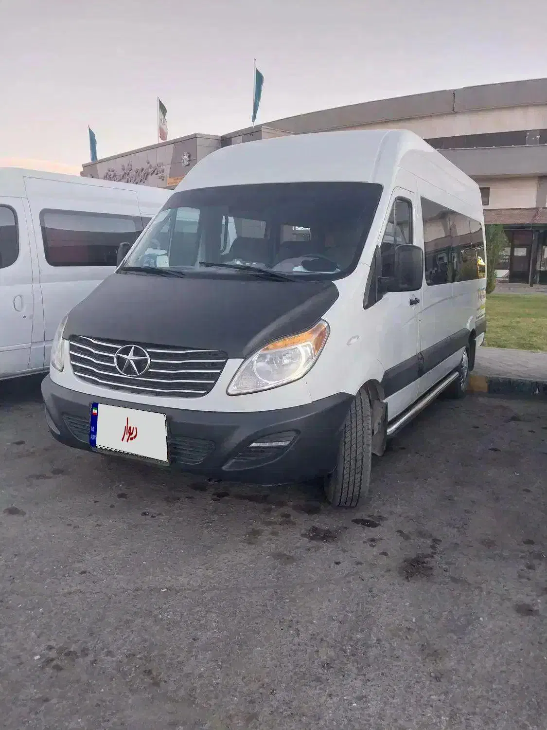 جک سان ری|خودرو سواری و وانت|خوی, |دیوار