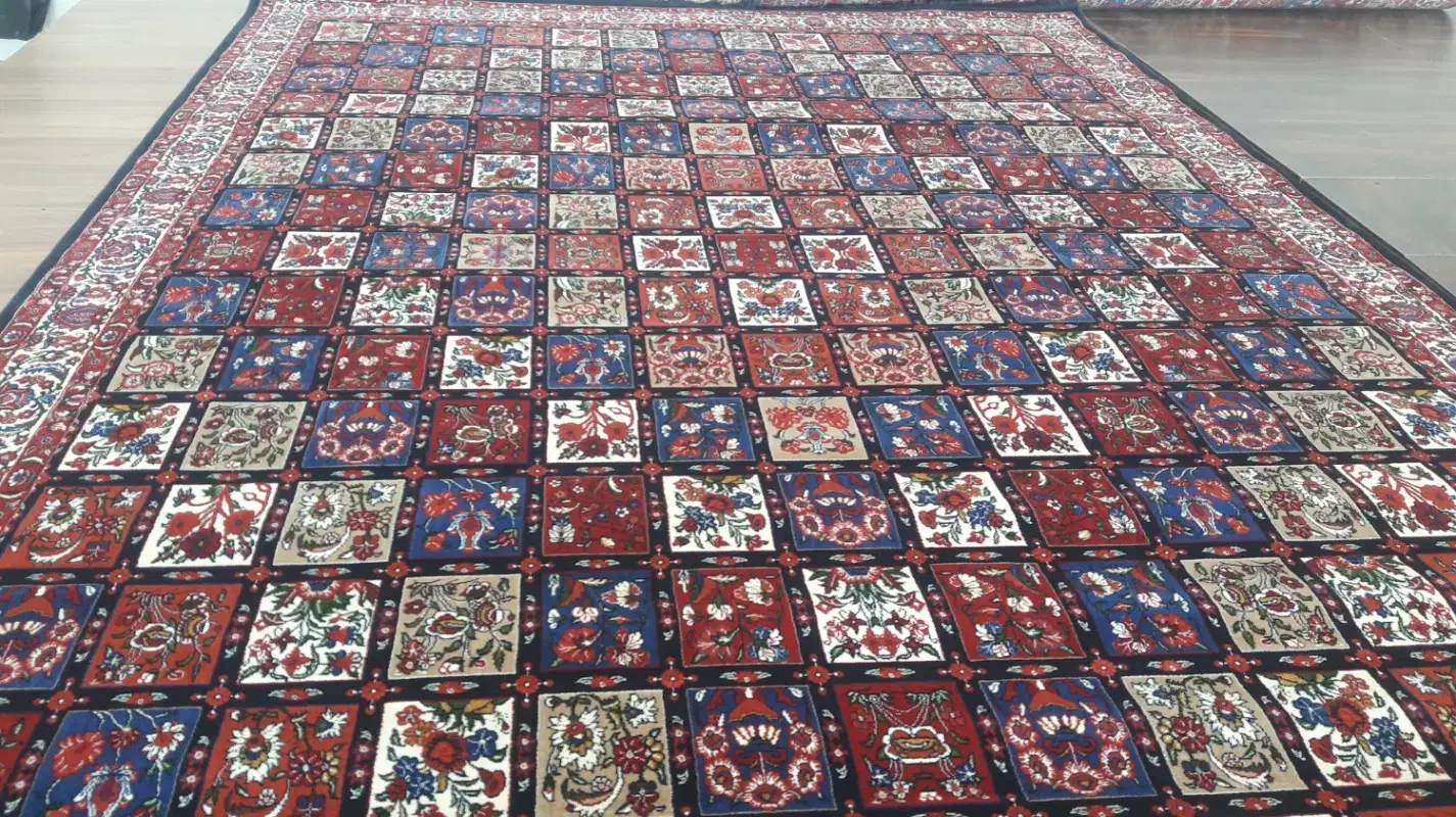 فرش ماشینی ۹متری خشتی ۷۰۰شانه|فرش|اصفهان, سلطان‌آباد|دیوار