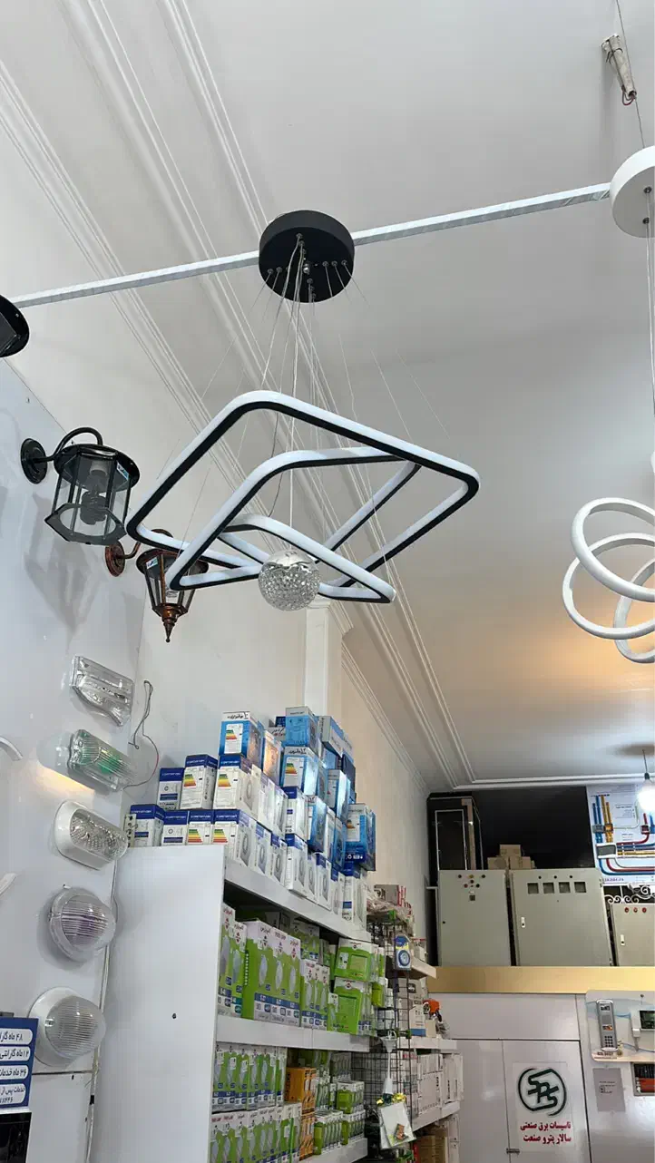 فروش ویژه کالای برق سالاراقساطی بدون روکش|لامپ و چراغ|یزد, |دیوار