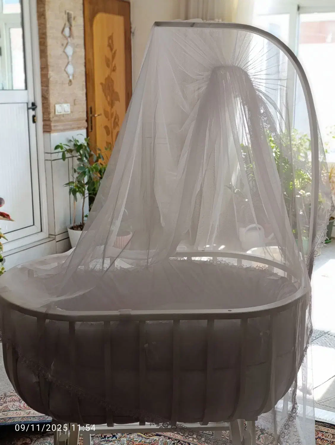 گهواره وتخت کنارمادر|اسباب و اثاث بچه|نجف‌آباد, دلگشا|دیوار